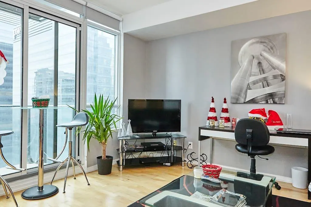 Apartment Luxury Fully Furnished Suite In Downtown Toronto - Maple Leaf Square