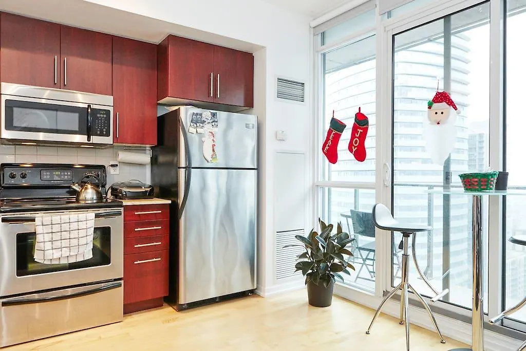 Luxury Fully Furnished Suite In Downtown Toronto - Maple Leaf Square 0*,