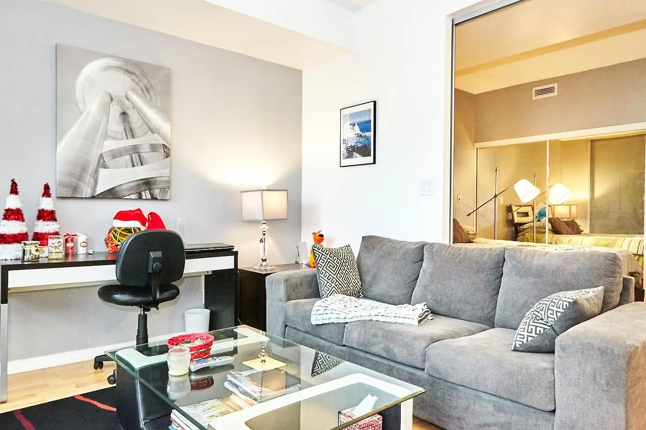 Luxury Fully Furnished Suite In Downtown Toronto - Maple Leaf Square Canada